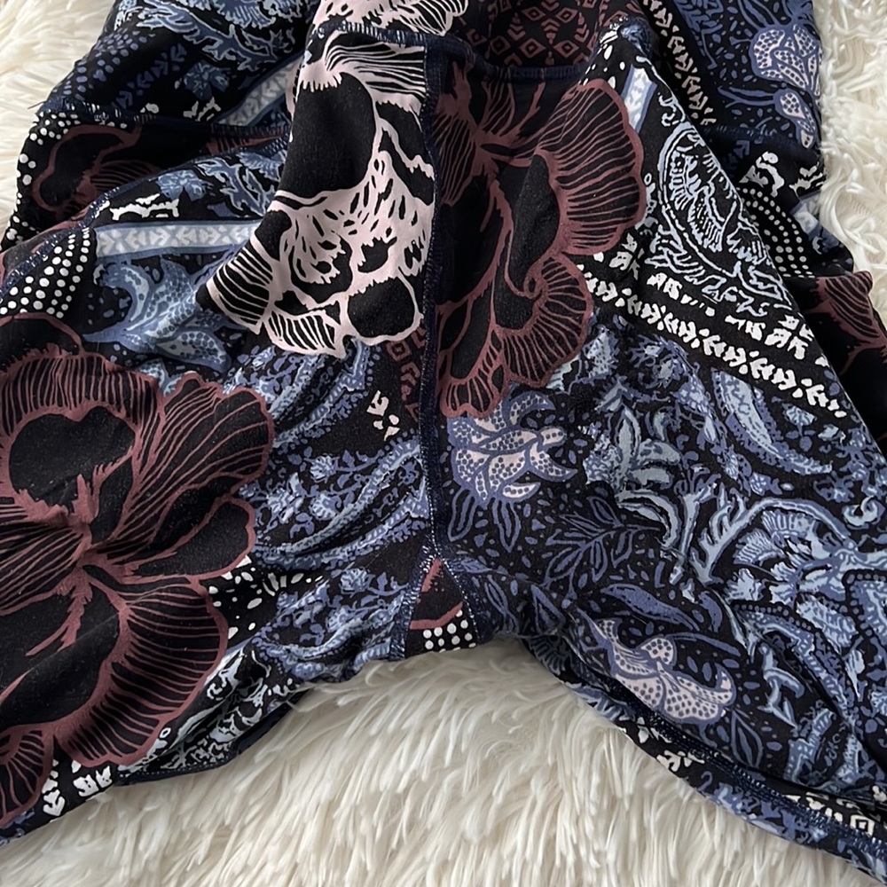 Athleta Salutation Patchwork Tights - image 3